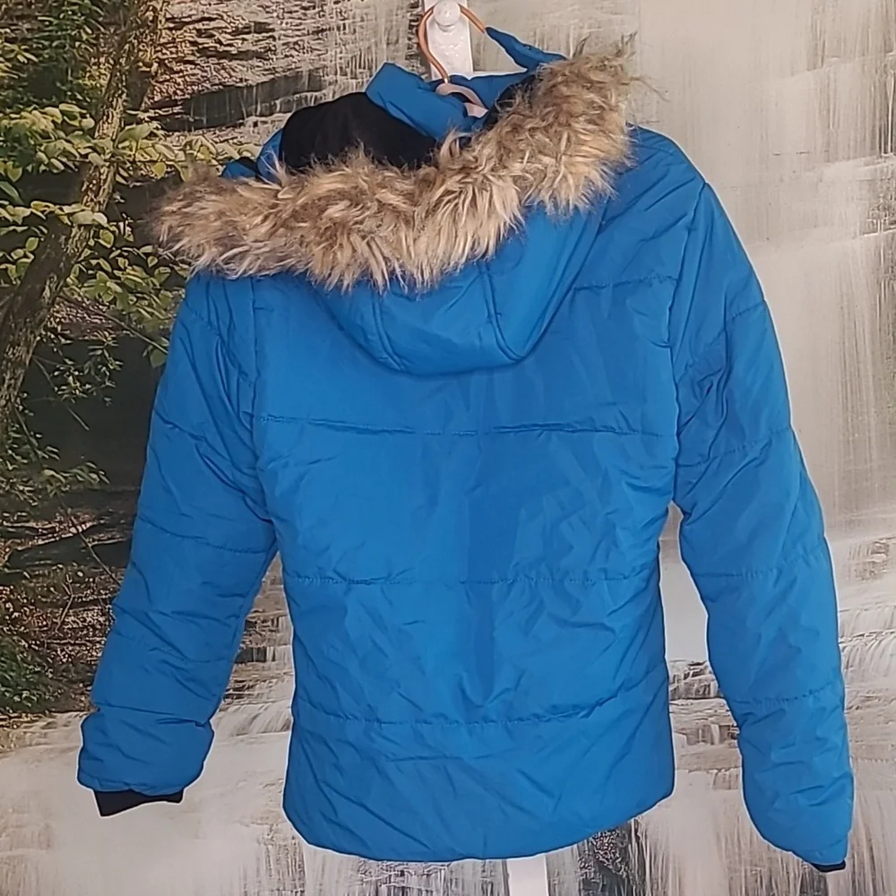 Brand new! Girls Medium winter fleece lined puffer coat faux fur sherpa coat